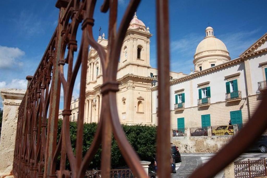 Hotel La Perla Di Noto Zewnętrze zdjęcie